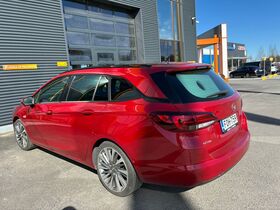 Opel Astra vaihtoauto