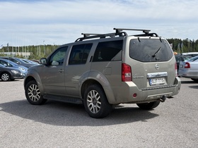 Nissan Pathfinder vaihtoauto