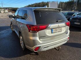 Mitsubishi Outlander PHEV vaihtoauto