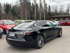Tesla Model S vaihtoauto