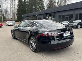 Tesla Model S vaihtoauto