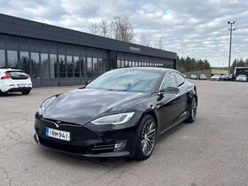 Tesla Model S vaihtoauto