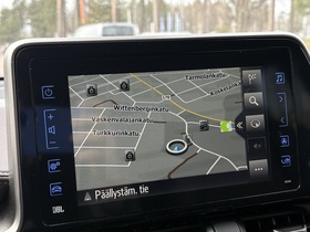 Toyota C-HR vaihtoauto