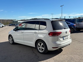Volkswagen Touran vaihtoauto