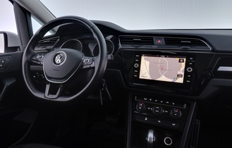 Volkswagen Touran vaihtoauto