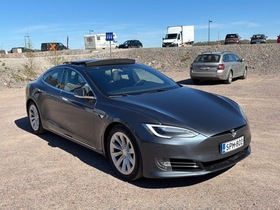 Tesla Model S vaihtoauto