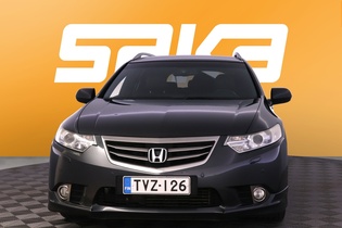 Honda Accord vaihtoauto