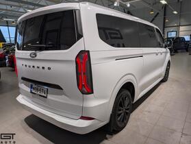 Ford Tourneo Custom vaihtoauto
