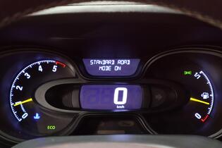 Opel Vivaro vaihtoauto