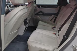Porsche Cayenne vaihtoauto