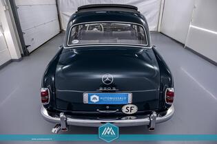 Mercedes-Benz 220 vaihtoauto