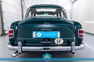 Mercedes-Benz 220 vaihtoauto