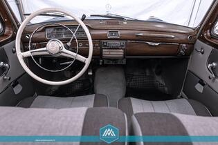 Mercedes-Benz 220 vaihtoauto