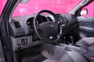 Toyota Hilux vaihtoauto