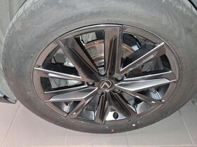 Lexus LBX vaihtoauto