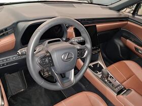 Lexus LBX vaihtoauto