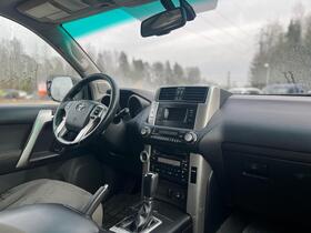 Toyota Land Cruiser vaihtoauto