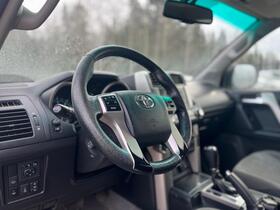 Toyota Land Cruiser vaihtoauto