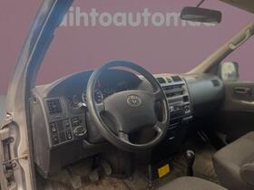 Toyota Hiace vaihtoauto