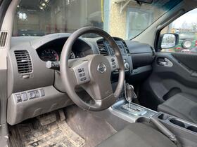 Nissan Navara vaihtoauto