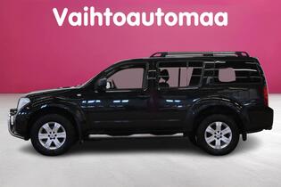 Nissan Pathfinder vaihtoauto