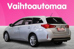 Toyota Auris vaihtoauto