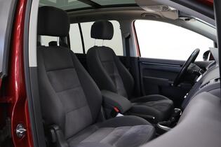 Volkswagen Touran vaihtoauto