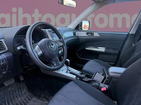 Subaru Forester vaihtoauto