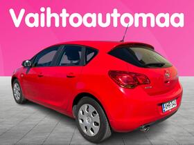 Opel Astra vaihtoauto