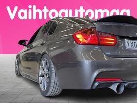 BMW 330 vaihtoauto