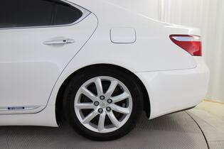 Lexus LS vaihtoauto