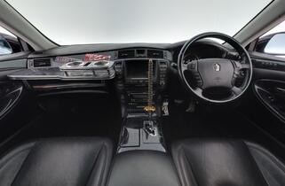 Toyota Crown vaihtoauto