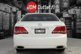 Toyota Crown vaihtoauto