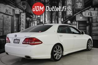 Toyota Crown vaihtoauto