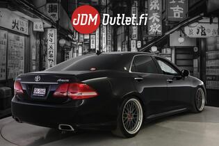 Toyota Crown vaihtoauto