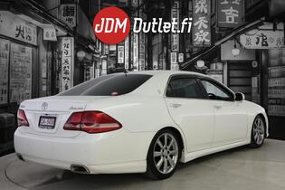 Toyota Crown vaihtoauto