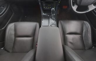 Toyota Crown vaihtoauto