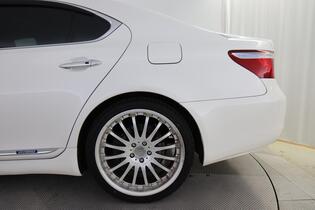 Lexus LS vaihtoauto