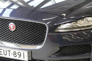 Jaguar F-PACE vaihtoauto