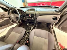 Nissan Almera vaihtoauto