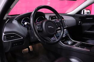 Jaguar XE vaihtoauto