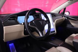 Tesla Model X vaihtoauto