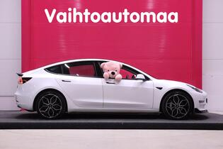 Tesla Model 3 vaihtoauto