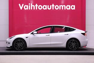 Tesla Model 3 vaihtoauto