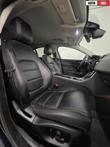 Jaguar XE vaihtoauto