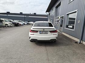 BMW 330 vaihtoauto