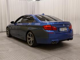 BMW M5 vaihtoauto