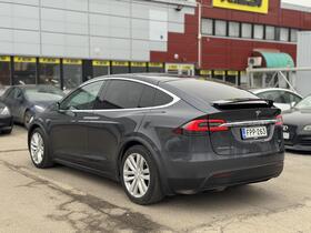 Tesla Model X vaihtoauto