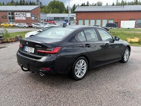 BMW 330 vaihtoauto