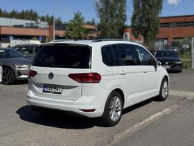 Volkswagen Touran vaihtoauto